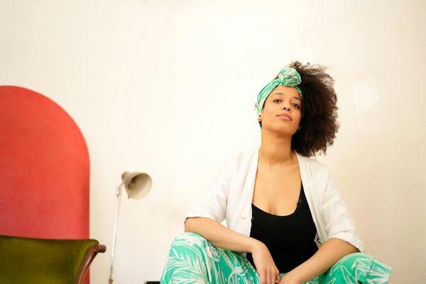 Shining a light on creativity: understanding the drawing lightbox